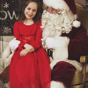 Long red dress with full, tulle skirt